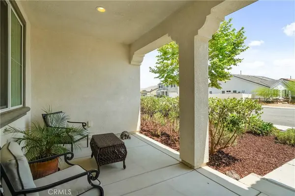 208 Parkview DR, Calimesa, CA 92320