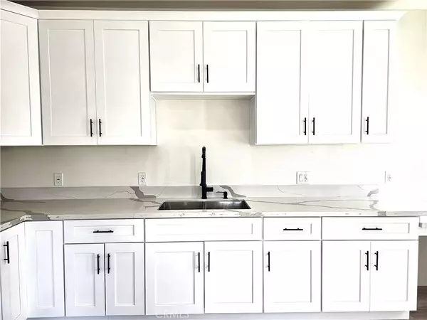 9325 Magnolia AVE #A, Riverside, CA 92503