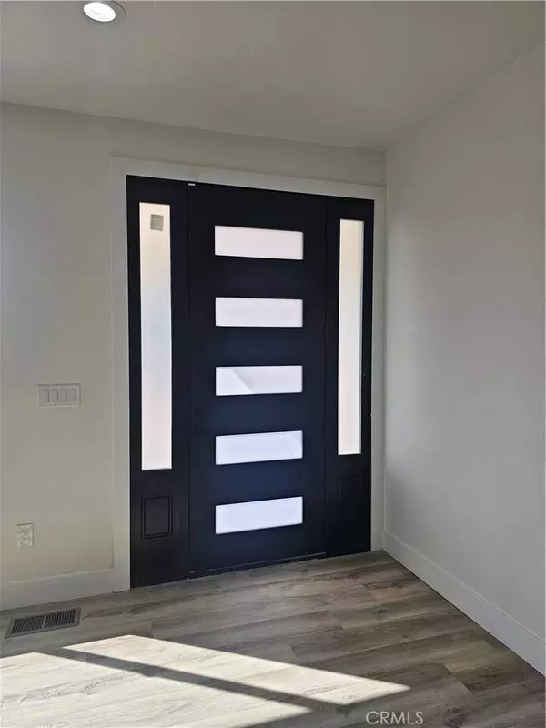 9325 Magnolia AVE #A, Riverside, CA 92503