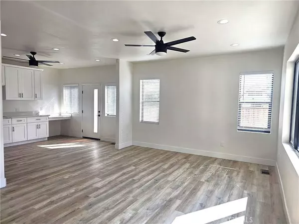 9325 Magnolia AVE #A, Riverside, CA 92503