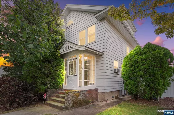 363 Kaplan AVE, Hackensack, NJ 07601