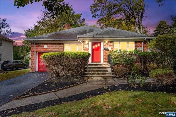 280 Knickerbocker RD, Closter, NJ 07624