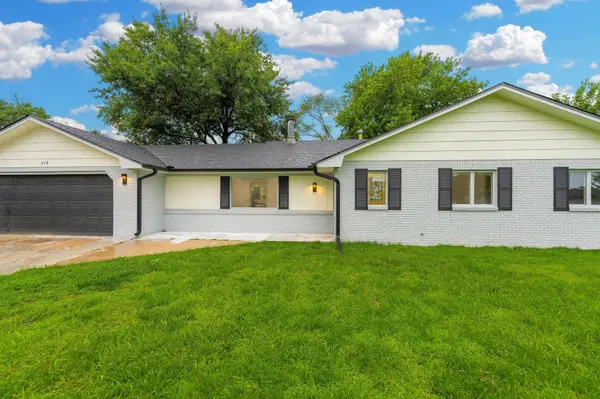 218 Aaron Dr, Andover, KS 67002