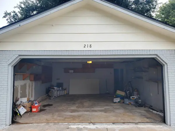 218 Aaron Dr, Andover, KS 67002