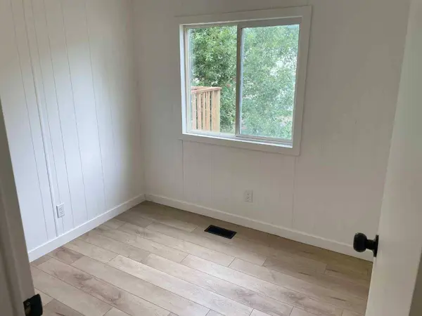 Parkland Estates #20, Raymond, AB T0k2S0