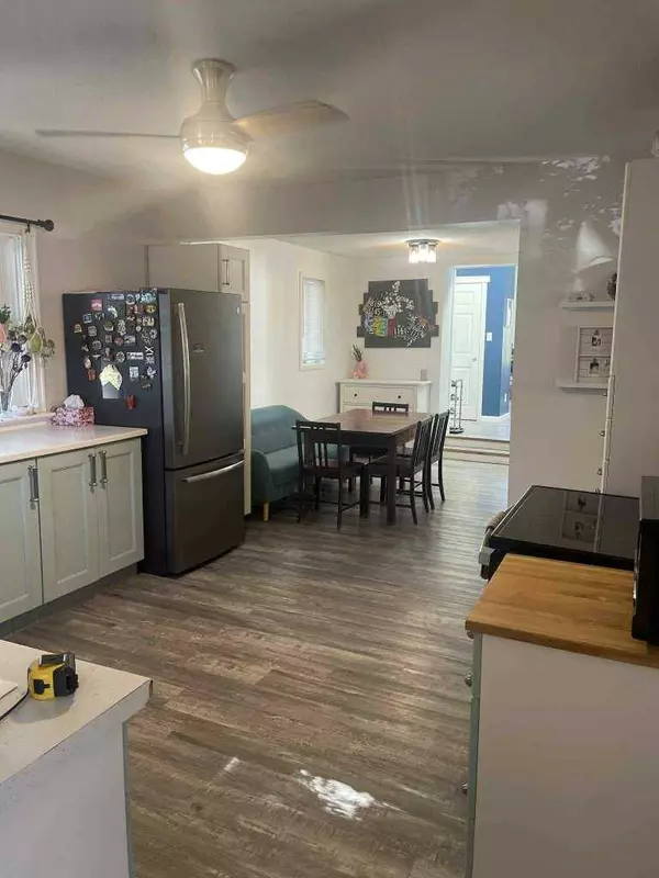 80N 100E, Raymond, AB T0K2S0