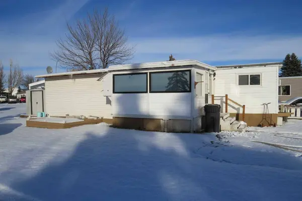 7 Parkland Estates, Raymond, AB T0K2S0