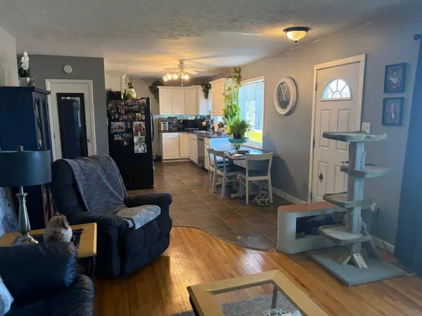 422 3rd Ave, Stirling, AB T0K2E0