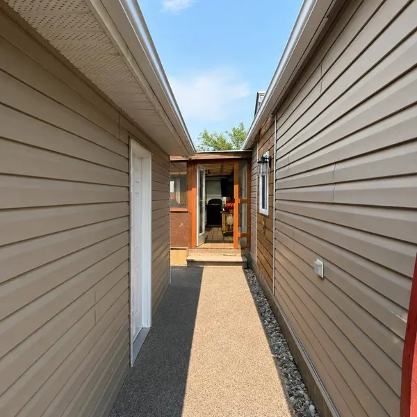 68 Westover AVE, Claresholm, AB T0L 0T0
