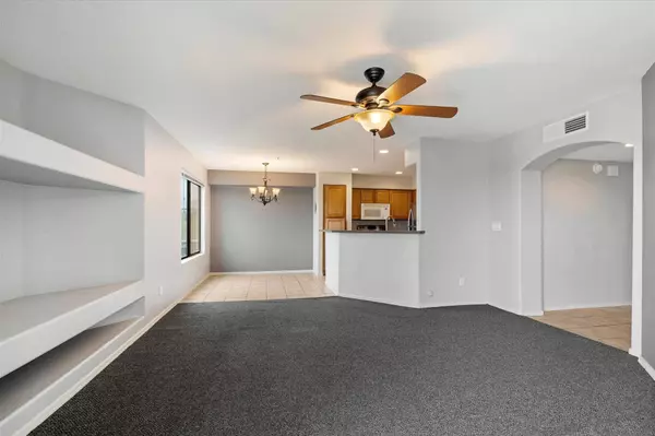 16631 E El Lago Blvd #214, Fountain Hills, AZ 85268-4745