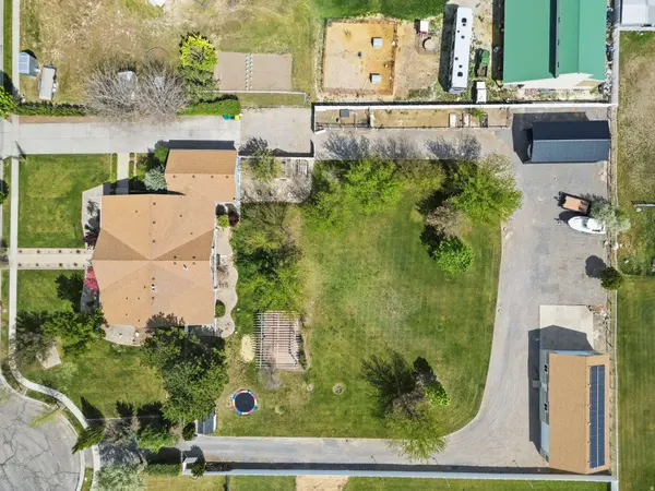 2433 W SADDLE HORN CIR S, Bluffdale, UT 84065