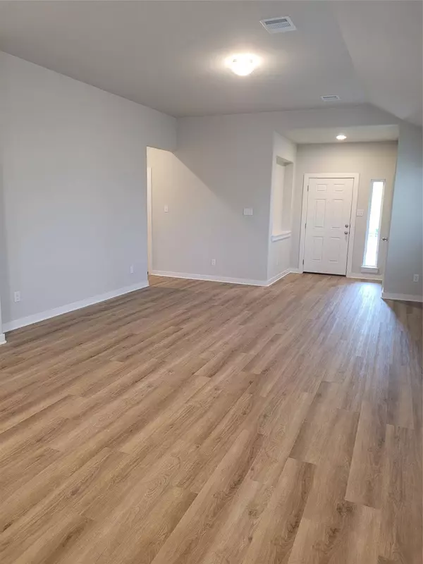 121 Tall Grass DR, Georgetown, TX 78628