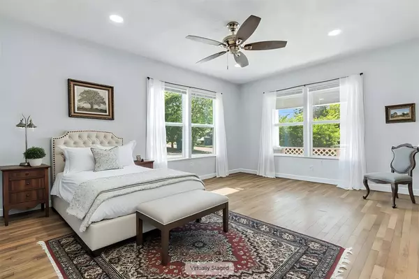 409 N Vandeveer ST, Burnet, TX 78611