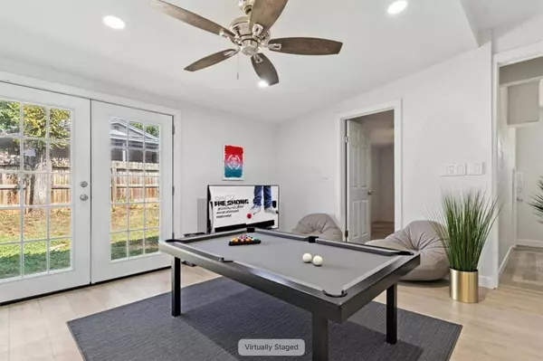 409 N Vandeveer ST, Burnet, TX 78611