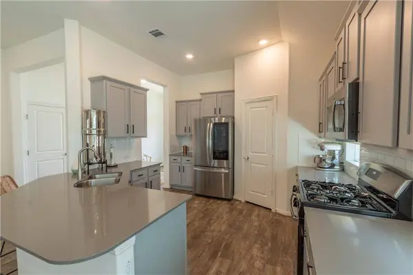 104 Cascia CIR, Liberty Hill, TX 78642