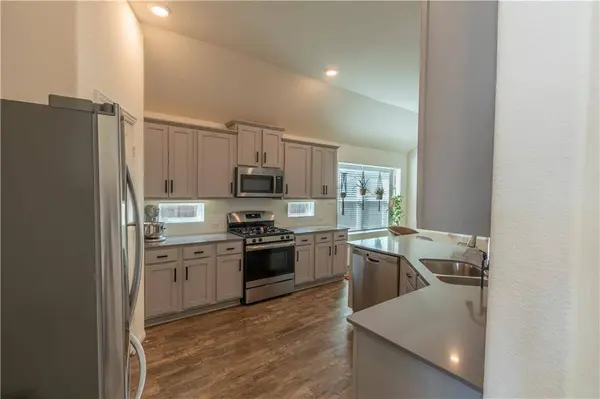 104 Cascia CIR, Liberty Hill, TX 78642