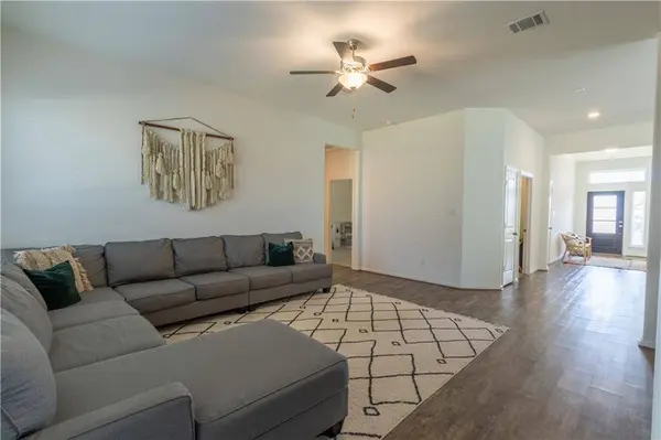 104 Cascia CIR, Liberty Hill, TX 78642