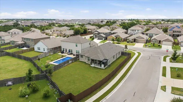 205 Bright Star LN, Georgetown, TX 78628
