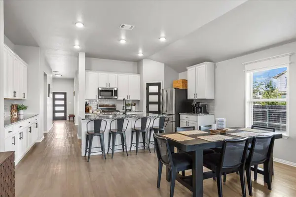 205 Bright Star LN, Georgetown, TX 78628