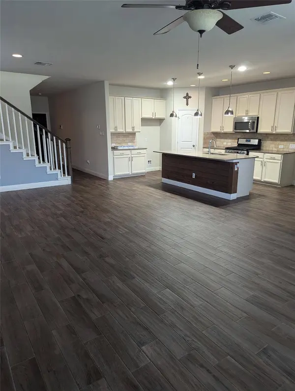 132 Andele WAY, Liberty Hill, TX 78642