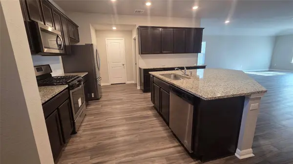 137 Arrowhead Vine ST, Leander, TX 78641