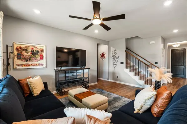 1009 Dog Iron ST, Georgetown, TX 78633