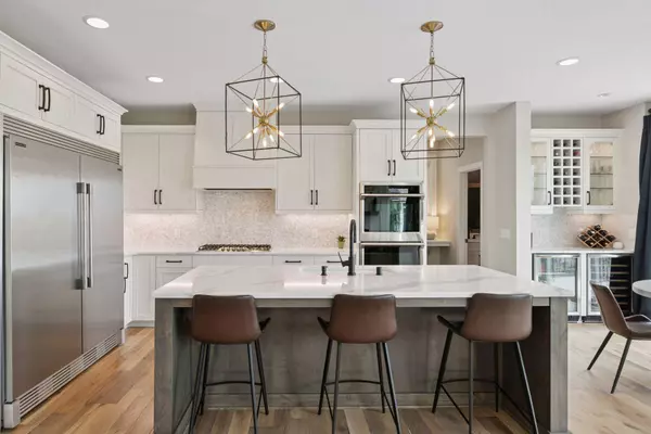 5865 Garland LN N, Plymouth, MN 55446