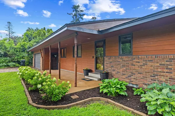 6328 Riverdale DR NW, Ramsey, MN 55303