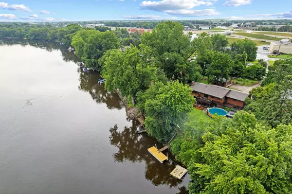 6328 Riverdale DR NW, Ramsey, MN 55303