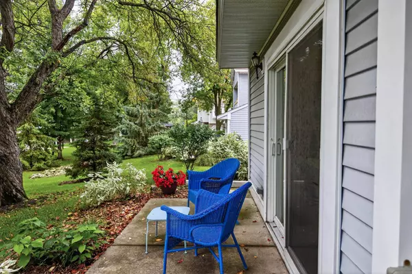 5325 Highpointe TER, Bloomington, MN 55437