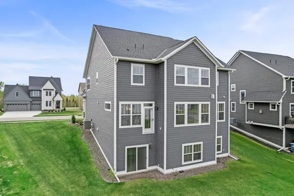 10122 Shadyview LN N, Maple Grove, MN 55311