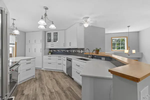 6420 Christenson LN NE, Fridley, MN 55432