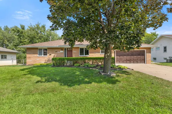 1115 Pike Lake DR, Saint Paul, MN 55112
