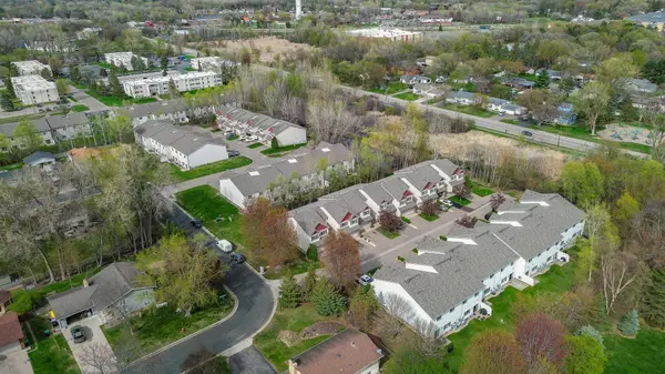 5246 Greenwood DR, Mounds View, MN 55112