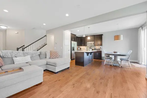 12563 Okinawa CIR NE #B, Minneapolis, MN 55449