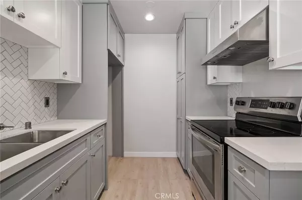 5674 Windsor WAY #109, Culver City, CA 90230