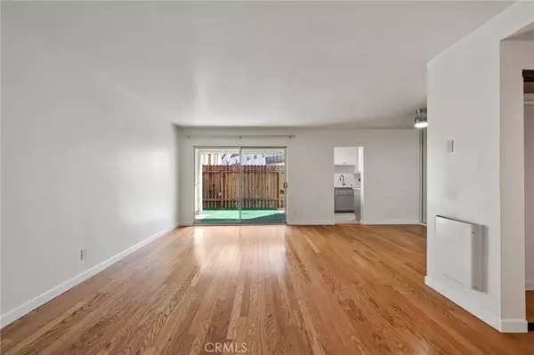 5674 Windsor WAY #109, Culver City, CA 90230