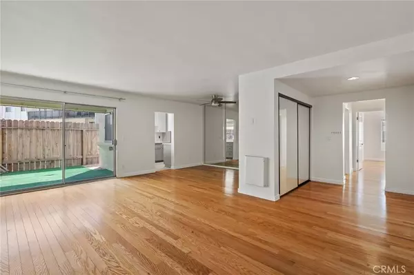 5674 Windsor WAY #109, Culver City, CA 90230