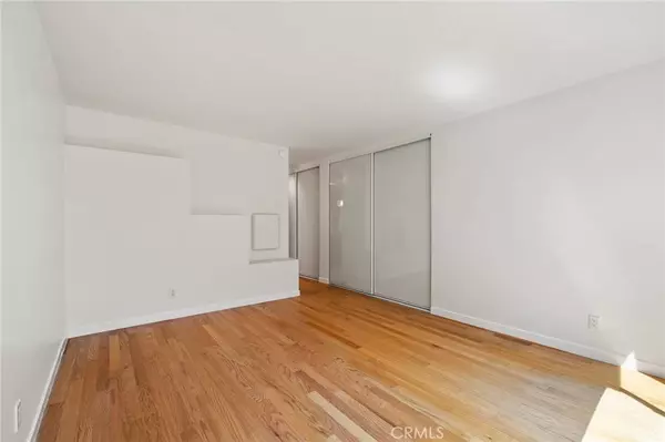 5674 Windsor WAY #109, Culver City, CA 90230