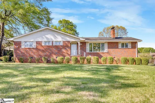 107 Alice Farr Drive, Greenville, SC 29617