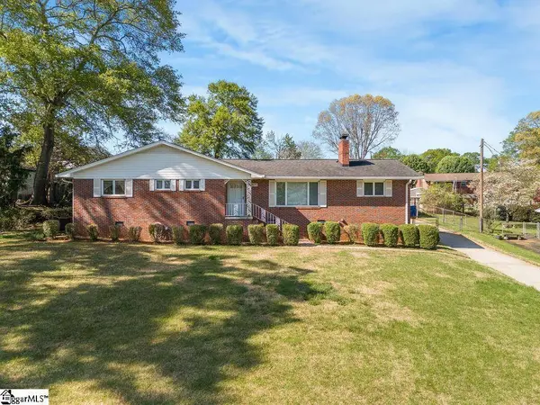 107 Alice Farr Drive, Greenville, SC 29617