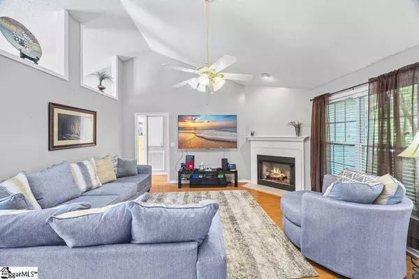 353 Old John Dodd Road, Boiling Springs, SC 29316