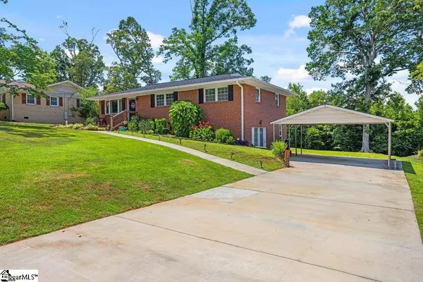 16 County Cork Drive, Greenville, SC 29617