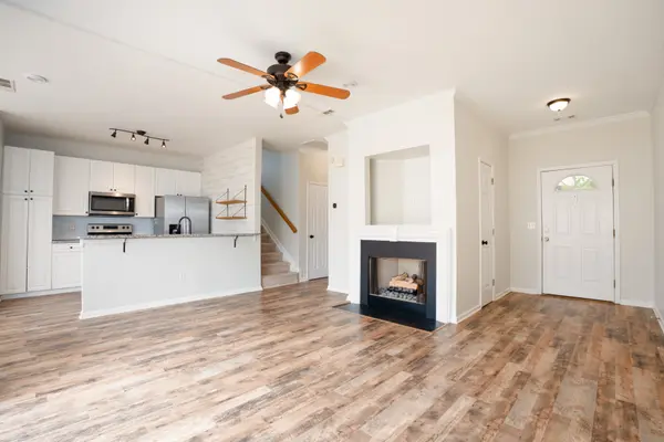 608 Glassyrock Ct, Greer, SC 29650-4577