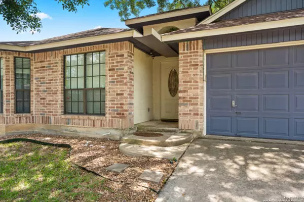 11309 Forest Rain, Live Oak, TX 78233