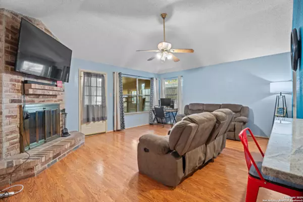 11309 Forest Rain, Live Oak, TX 78233