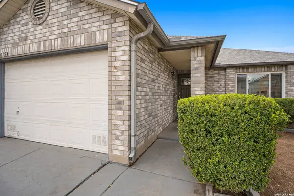 10124 Sunset Pl, San Antonio, TX 78245