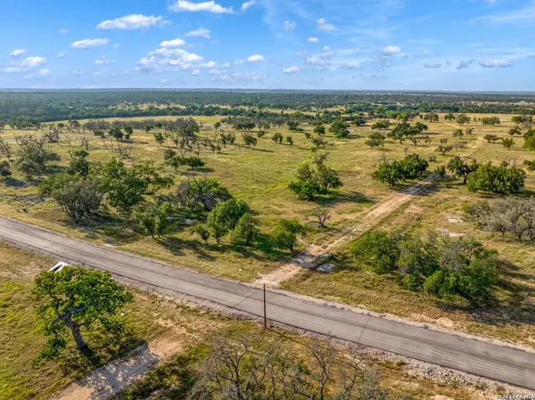 153 Fallow Dr, Harper, TX 78631