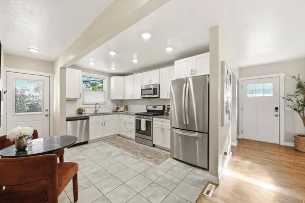 2136 S 2300 E, Salt Lake City, UT 84109