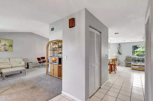 224 Infanta CT, Royal Palm Beach, FL 33411